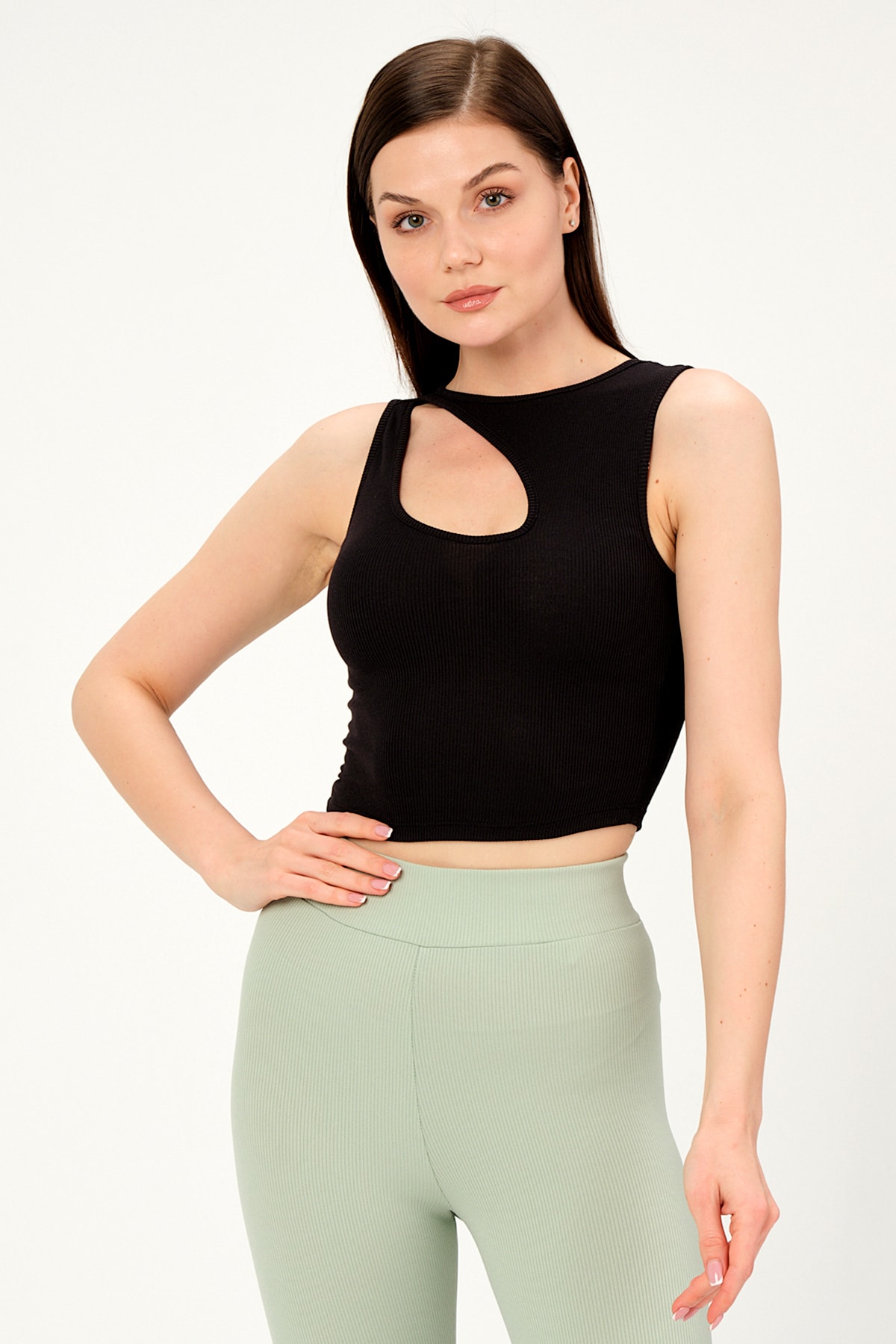 Kadın Kırmızı Yaka Detaylı Kolsuz Crop Örme Bluz