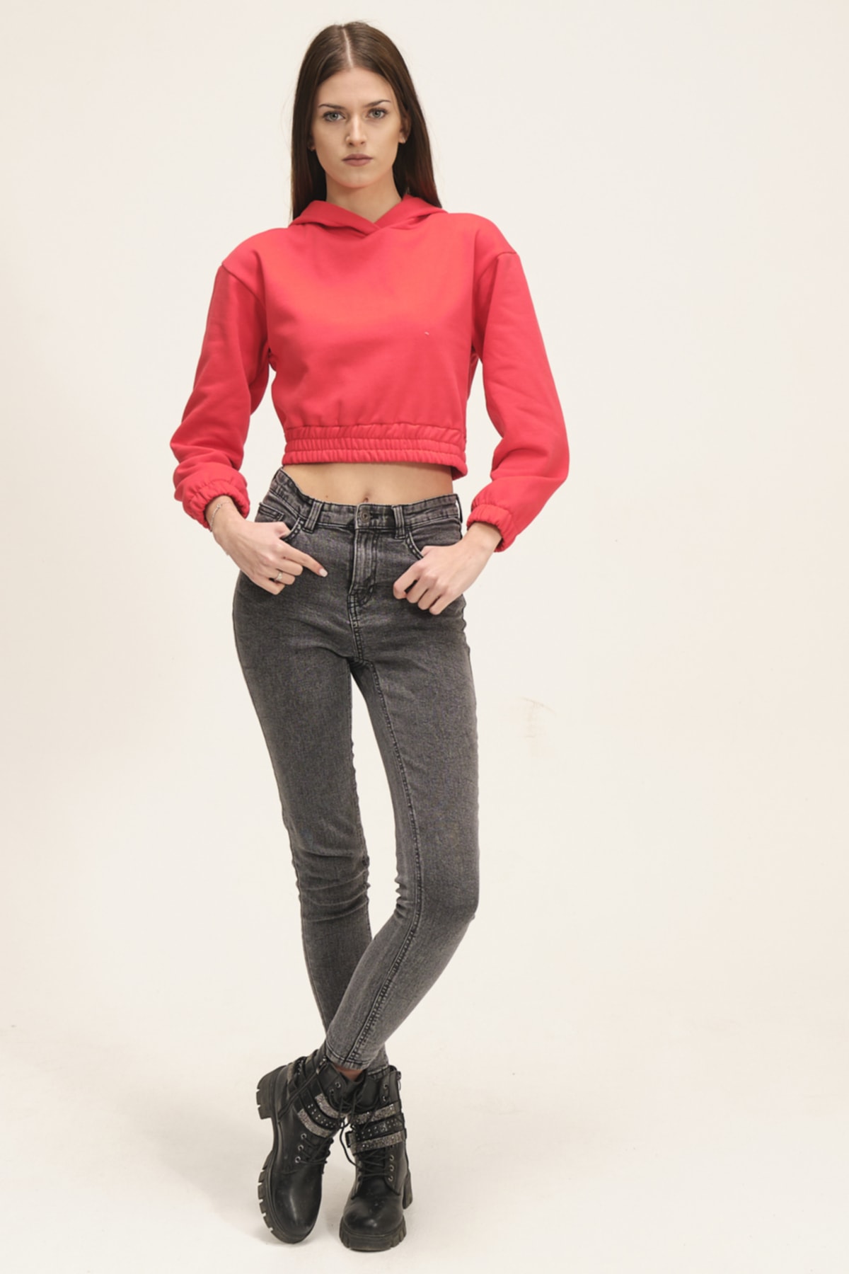 Kadın Beyaz Kapüşonlu Içi Polarlı Crop Sweatshirt