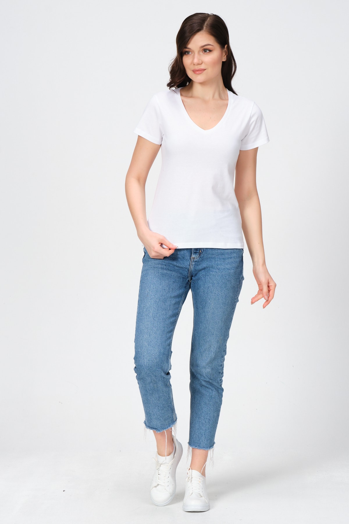 Kadın Beyaz V Yaka Pamuk Tam Boy Basıc T-shirt