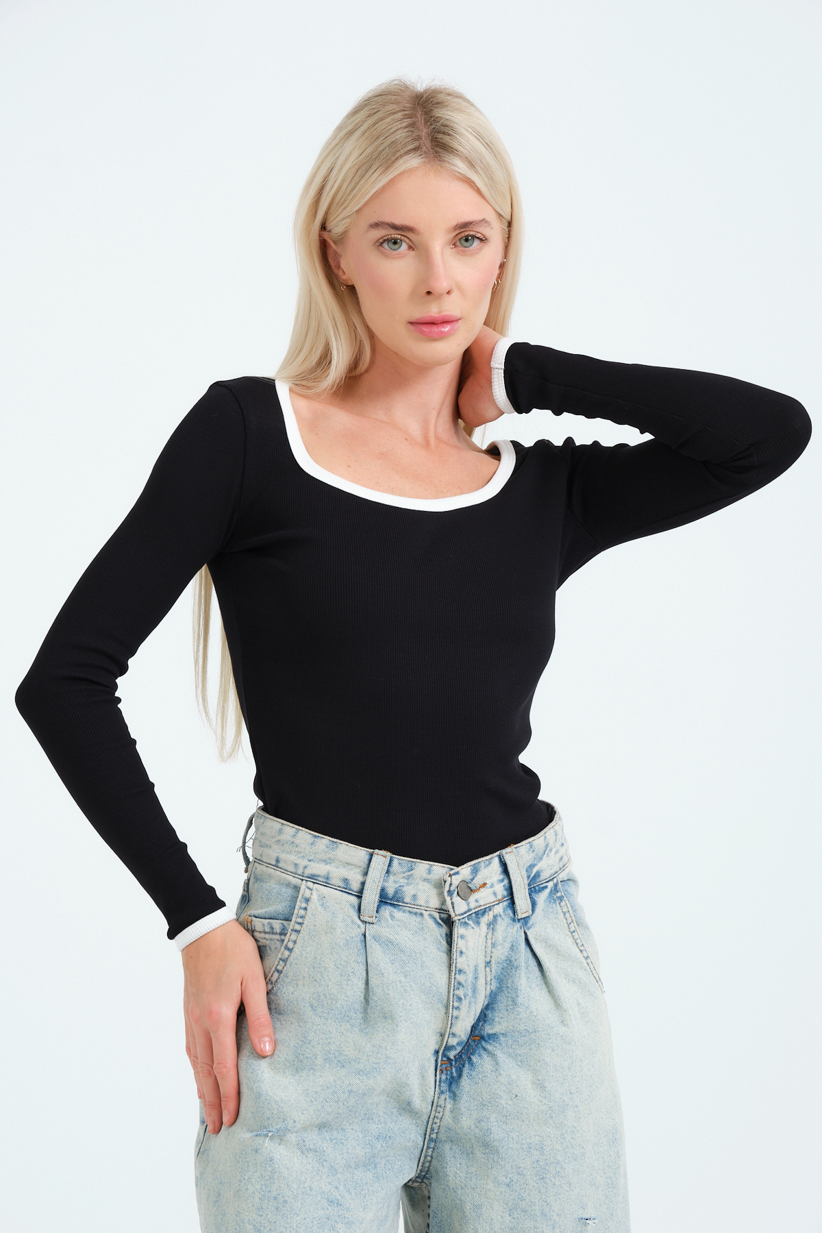 Kadın Beyaz, Derin Kare Yaka, Kol ve Yaka Renk Detaylı, Uzun Kollu, Bluz