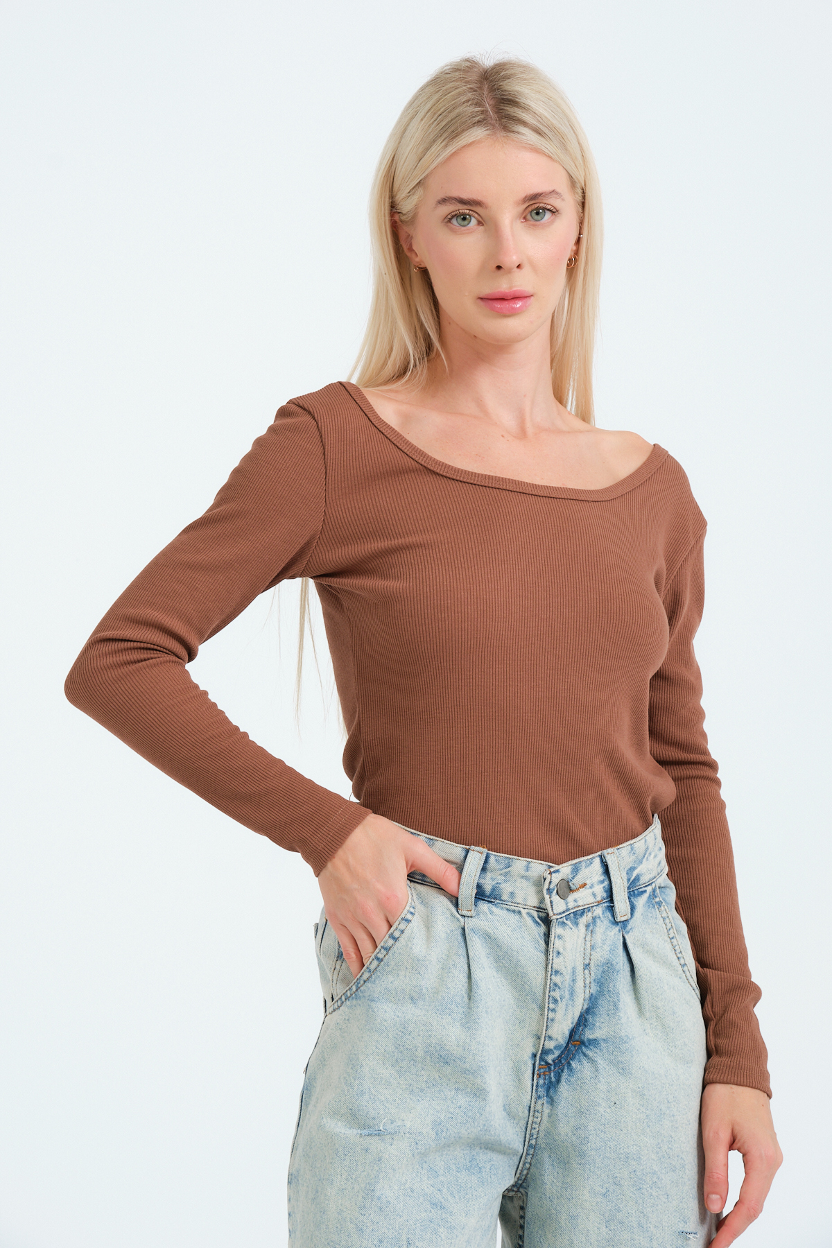 Kadın Kahverengi Geniş Yakalı Uzun Kollu Bluz