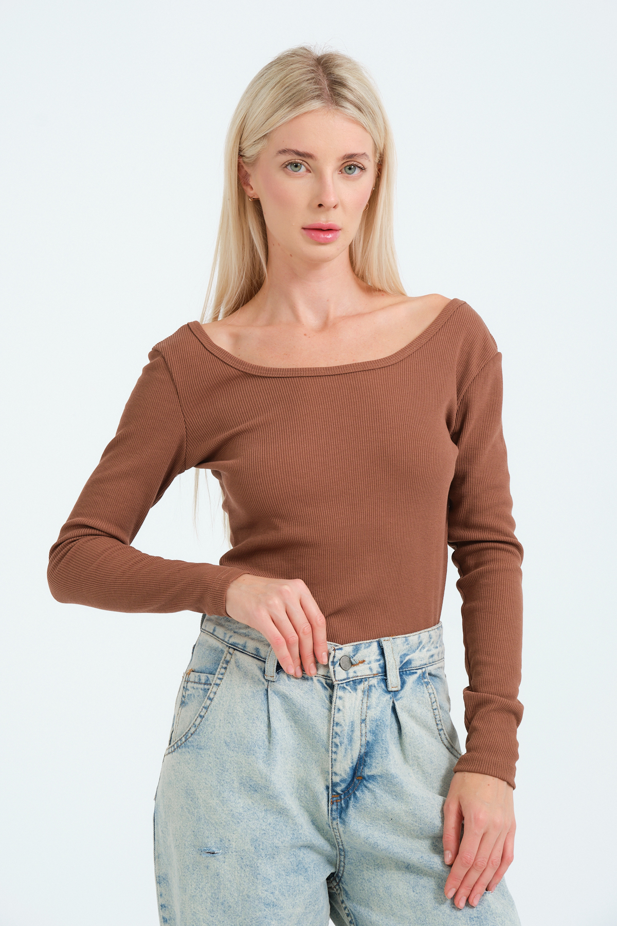 Kadın Kahverengi Geniş Yakalı Uzun Kollu Bluz