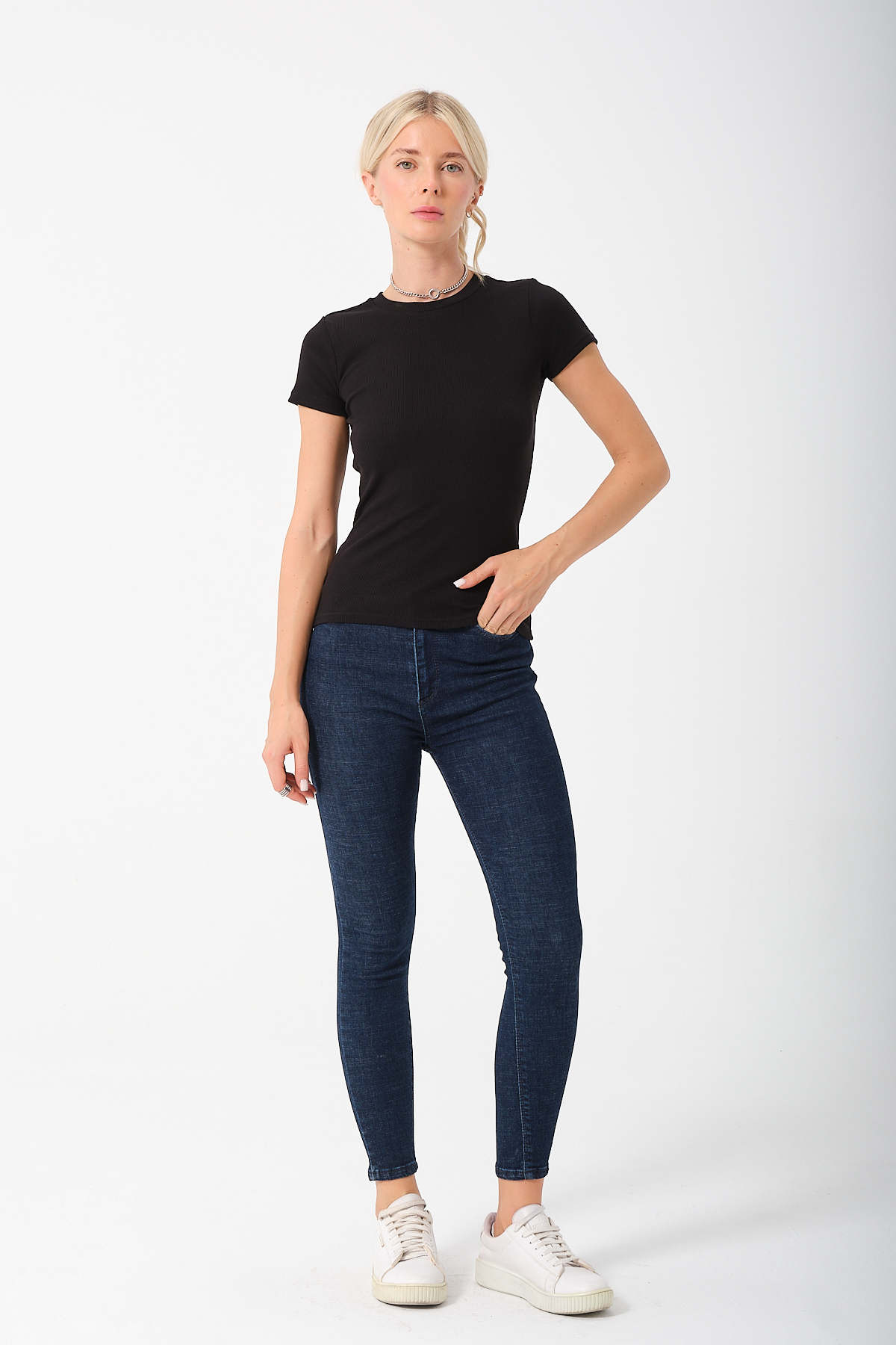 Kadın Siyah Kısa Kollu Tam Boy Basic Kaşkorse T-shirt