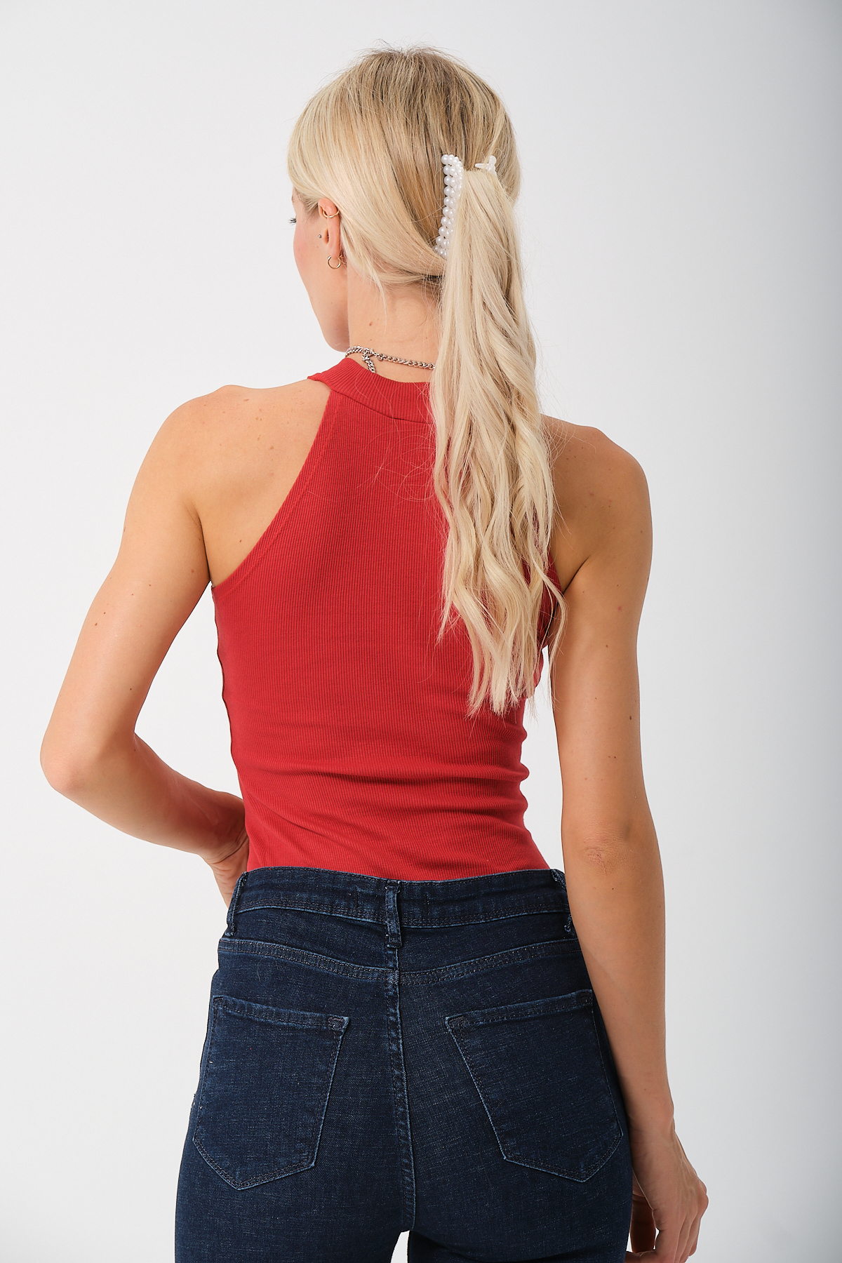 Kadın Bej Dik Yaka Kolsuz Bluz