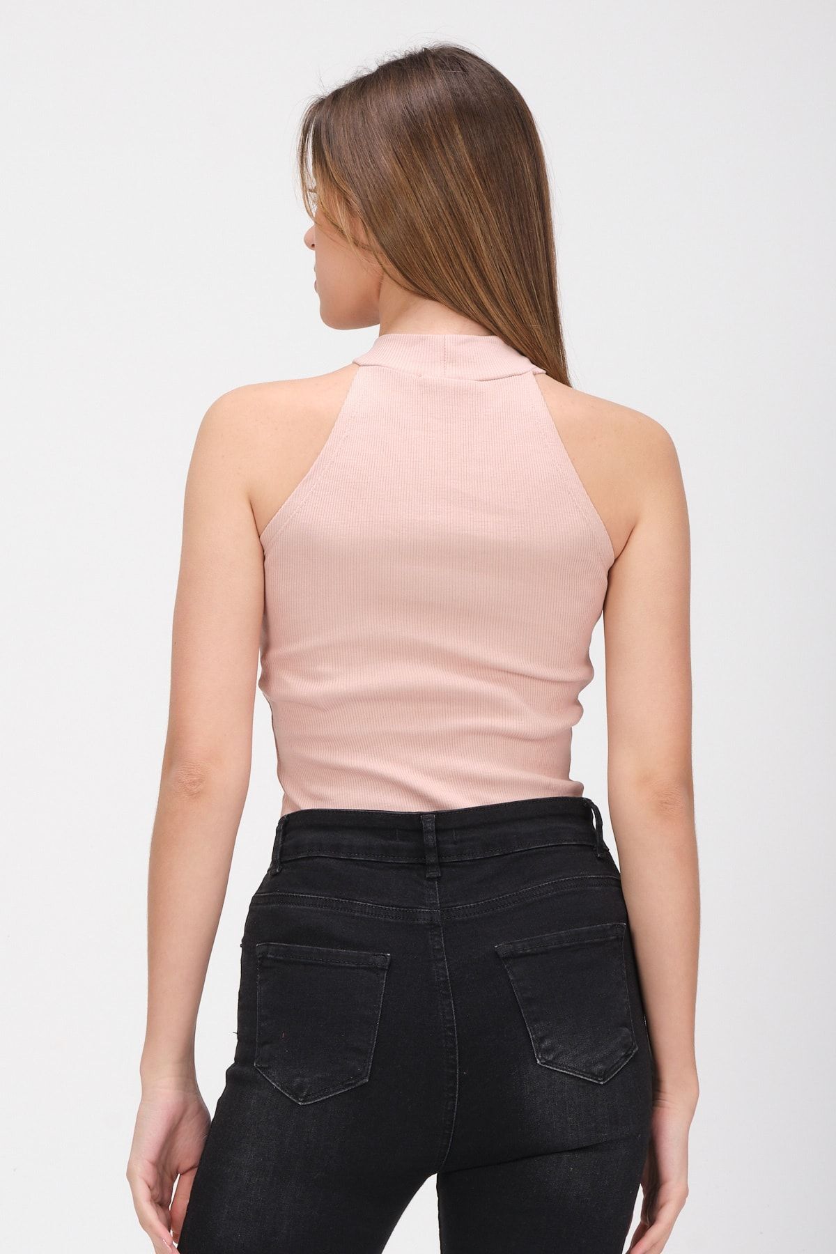 Kadın Bej Dik Yaka Kolsuz Bluz