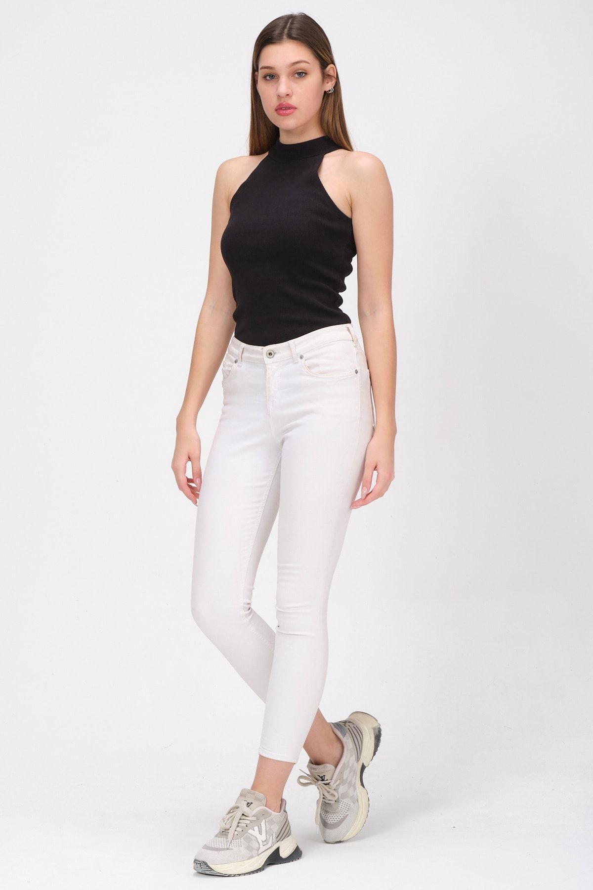 Kadın Bej Dik Yaka Kolsuz Bluz