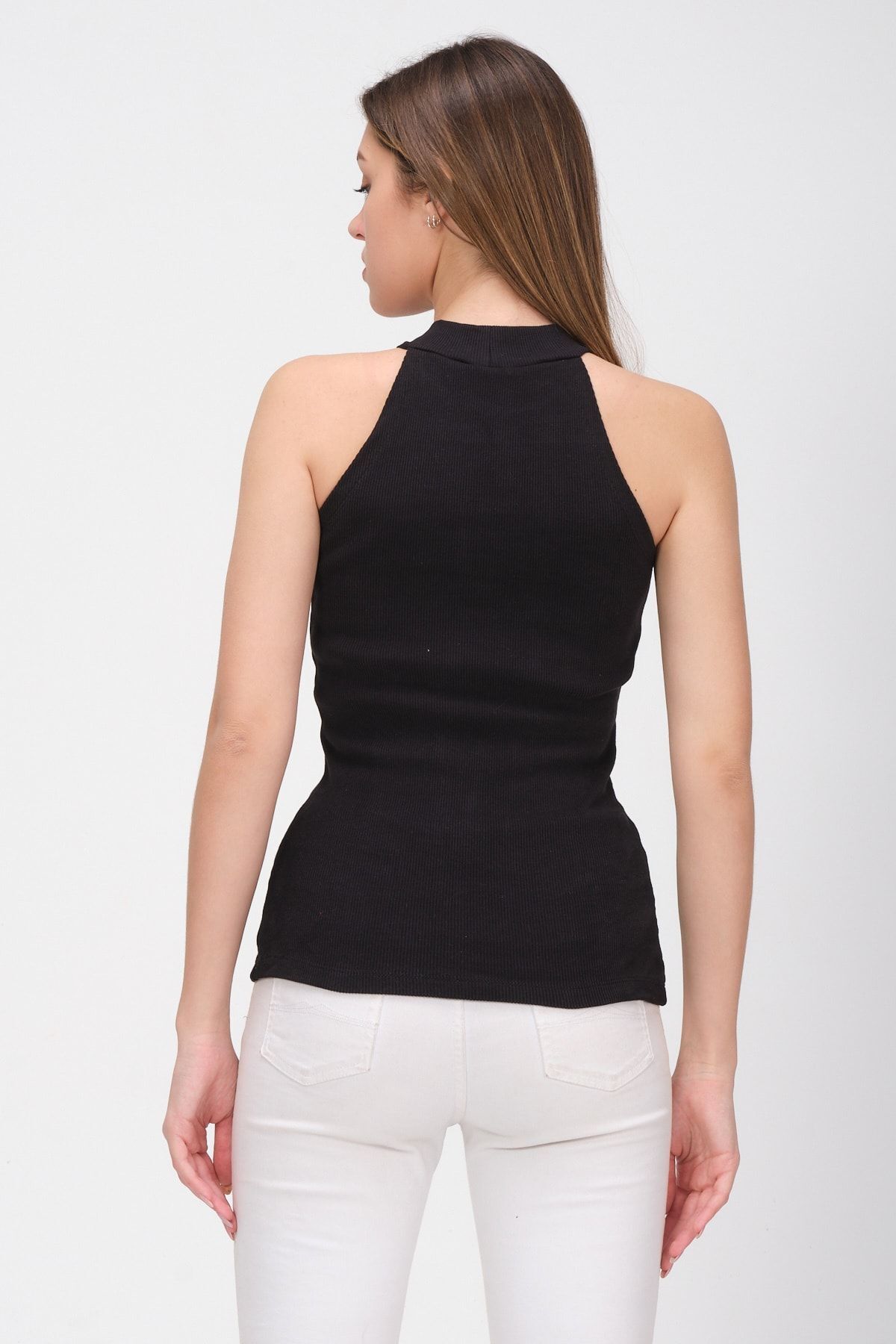 Kadın Bej Dik Yaka Kolsuz Bluz