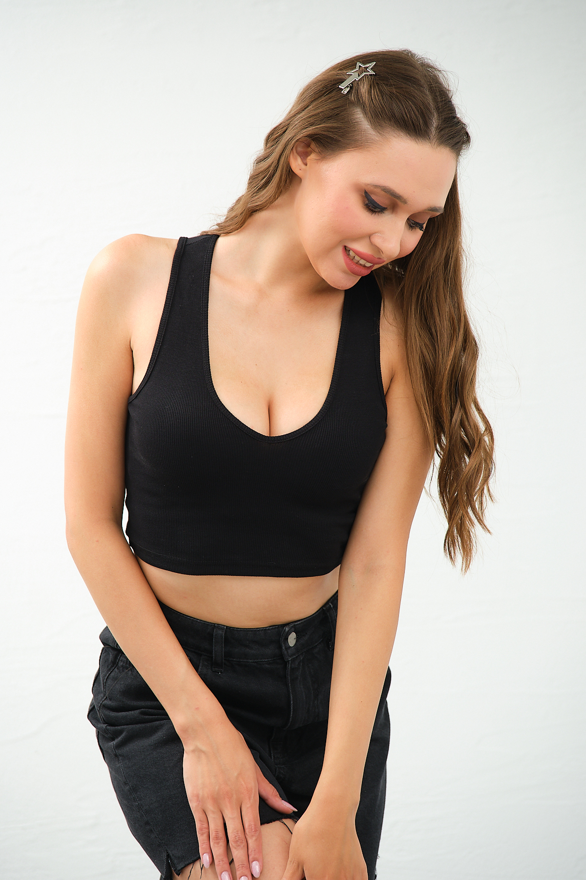 Kadın Beyaz Derin Göğüs Dekolteli Şık Crop Top Bluz