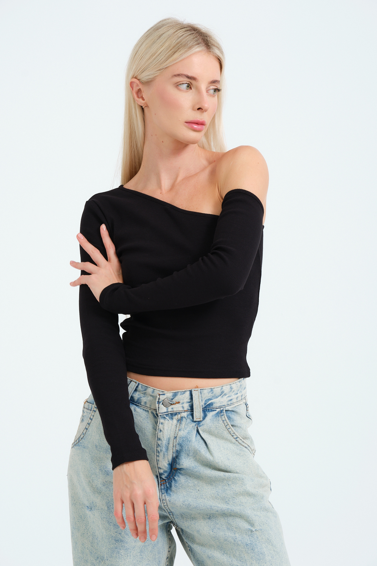 Kadın Beyaz Açık Omuzlu Fitilli Örme Bluz