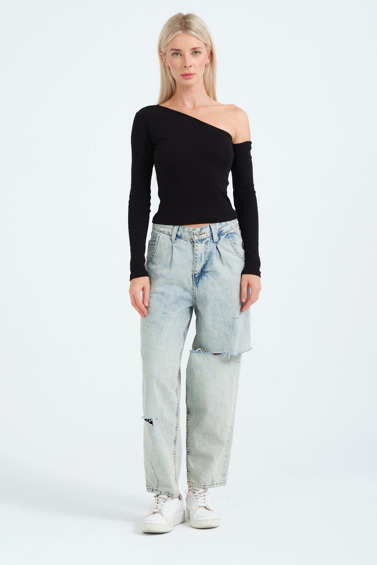 Kadın Beyaz Açık Omuzlu Fitilli Örme Bluz