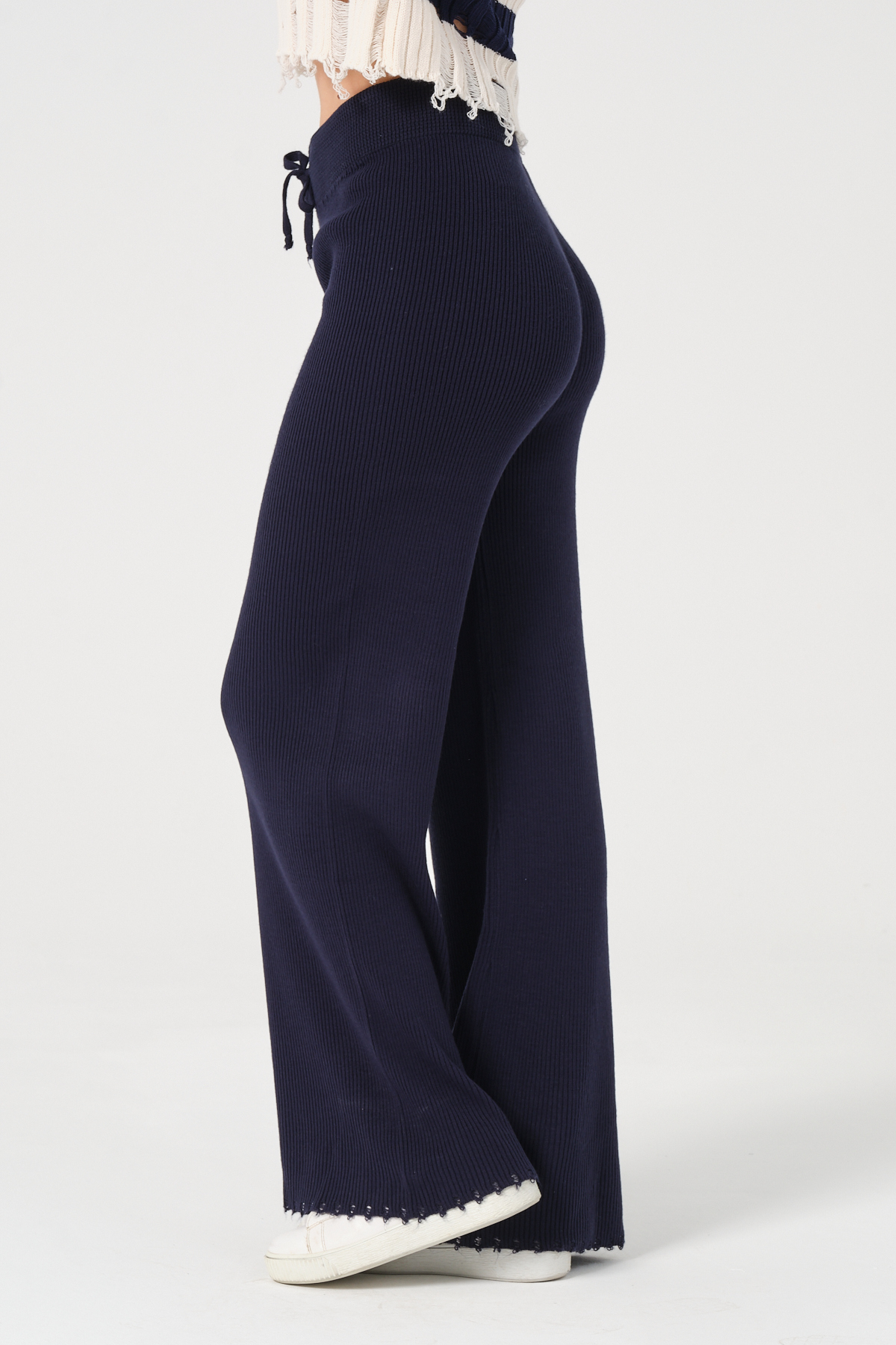 Kadın Lacivert Geniş Paça Beli Bağcıklı Triko Pantolon