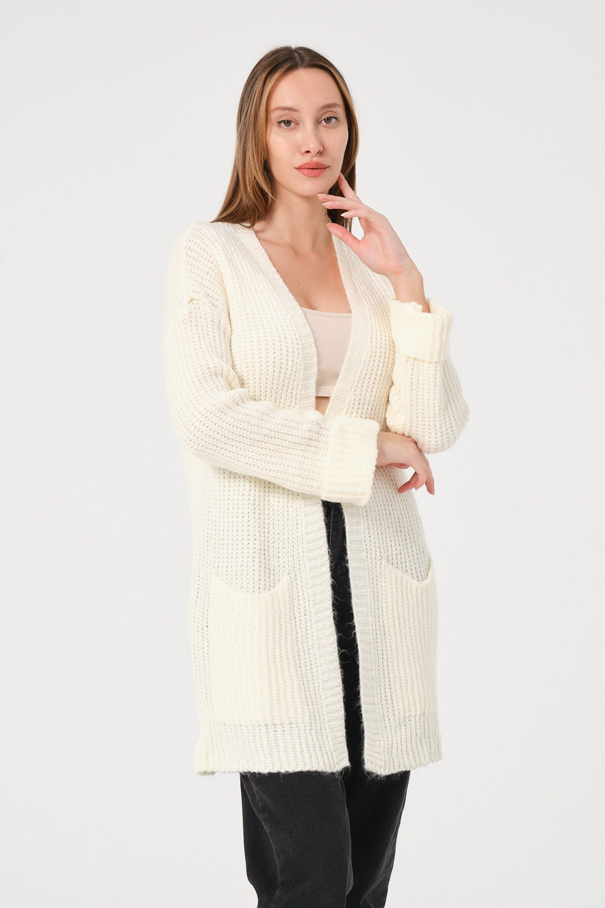 KadınEkru Yandan Cepli Kalın Örgü Uzun Triko Hırka