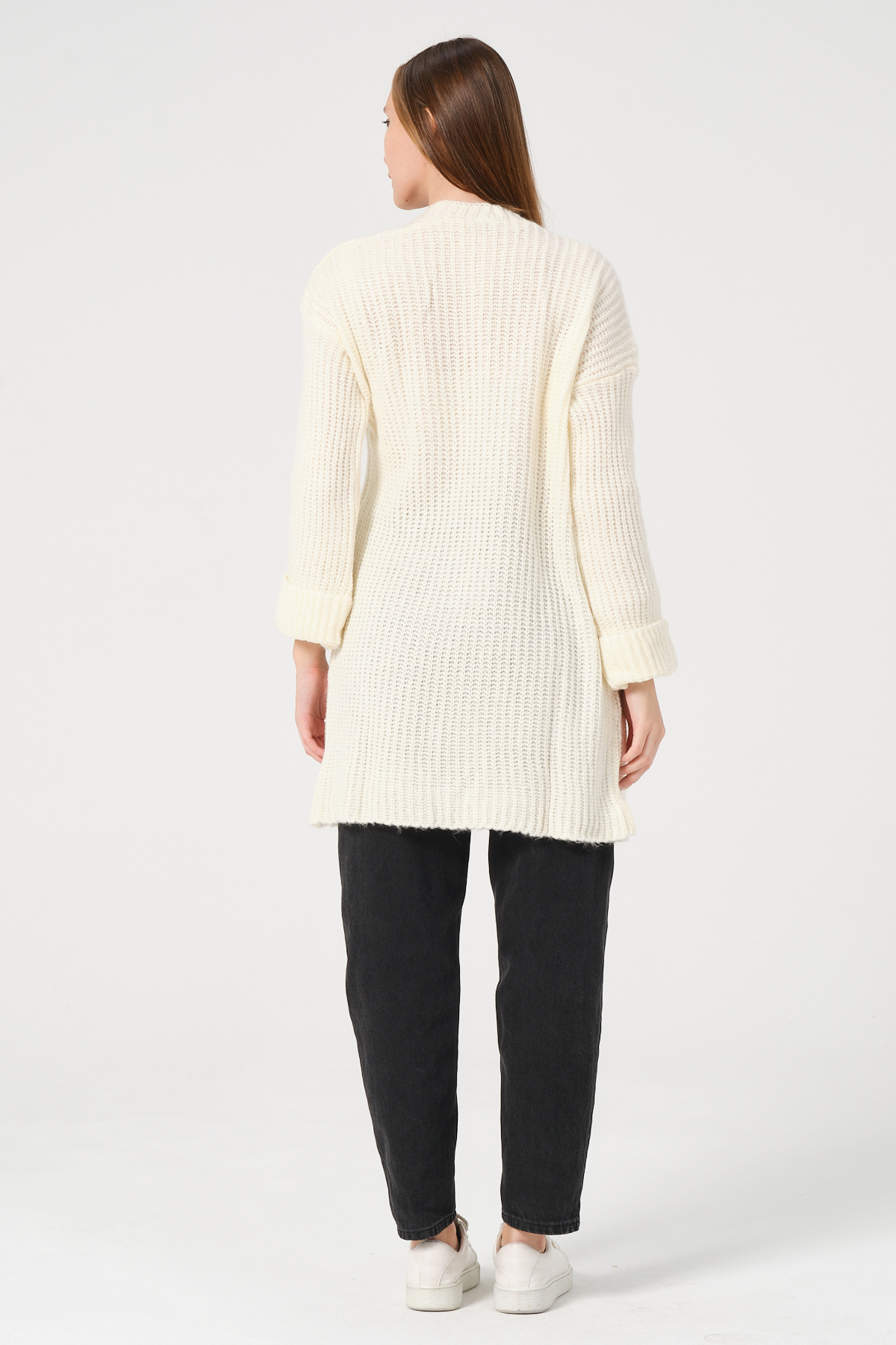 KadınEkru Yandan Cepli Kalın Örgü Uzun Triko Hırka