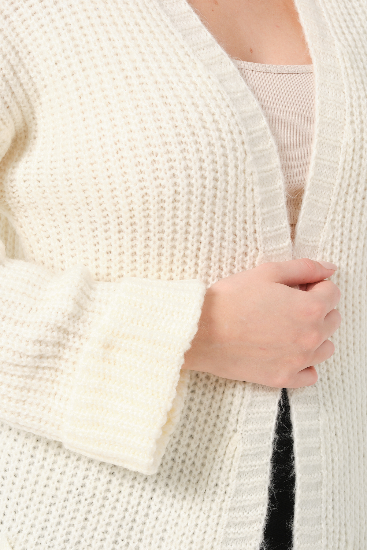 KadınEkru Yandan Cepli Kalın Örgü Uzun Triko Hırka