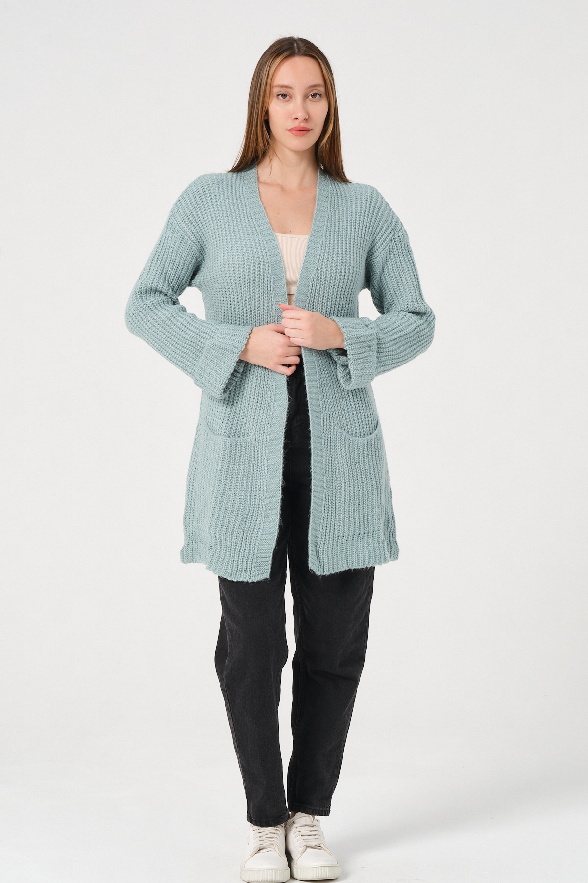 KadınEkru Yandan Cepli Kalın Örgü Uzun Triko Hırka