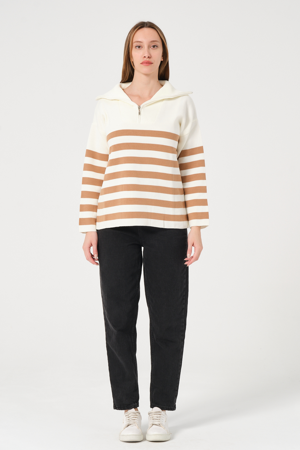 Kadın Kahverengi Ekru Çizgili Yakası Fermuarlı Rahat Kalıp Triko Kazak