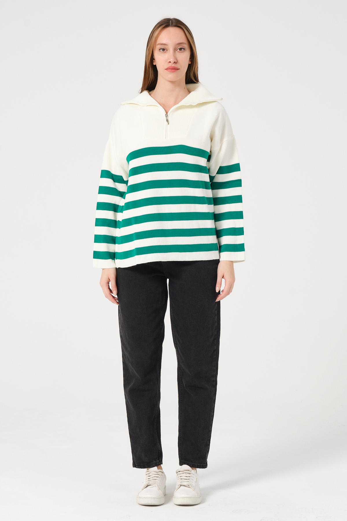 Kadın Kahverengi Ekru Çizgili Yakası Fermuarlı Rahat Kalıp Triko Kazak