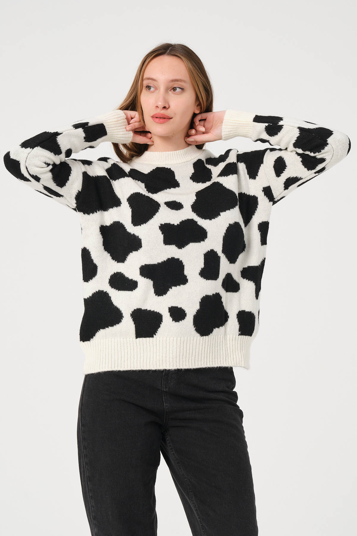 Kadın Siyah Ekru Dalmaçya Desenli Bisiklet Yaka Triko Kazak