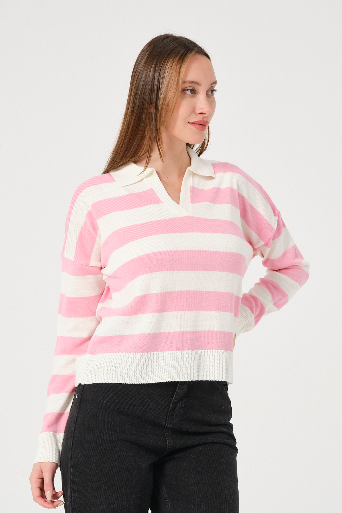 Kadın Pembe Ekru Çizgili Polo Yaka Triko Kazak