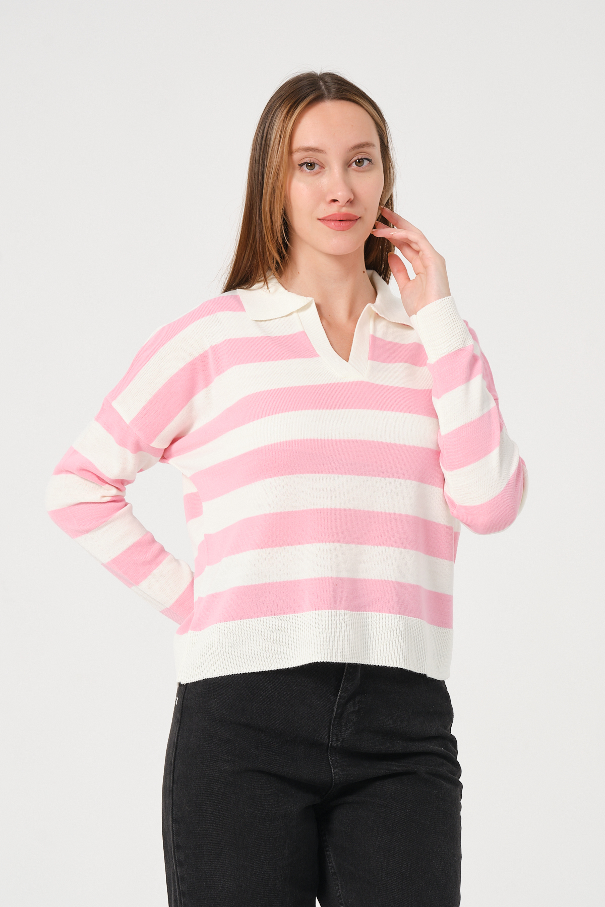 Kadın Pembe Ekru Çizgili Polo Yaka Triko Kazak