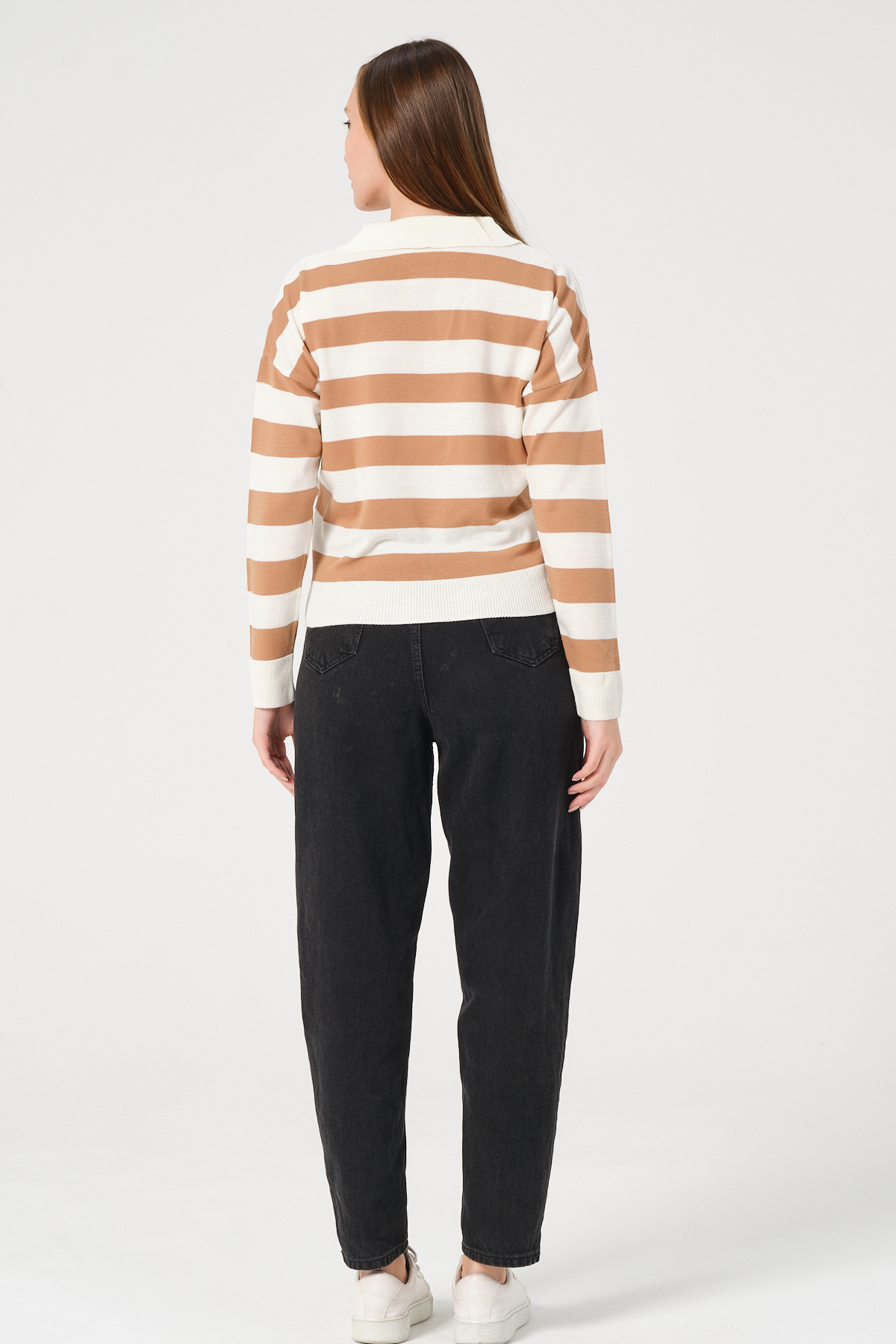 Kadın Pembe Ekru Çizgili Polo Yaka Triko Kazak