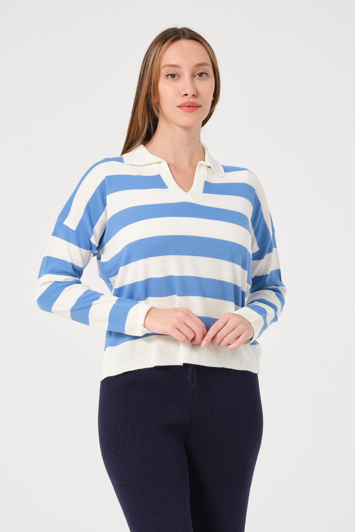 Kadın Pembe Ekru Çizgili Polo Yaka Triko Kazak