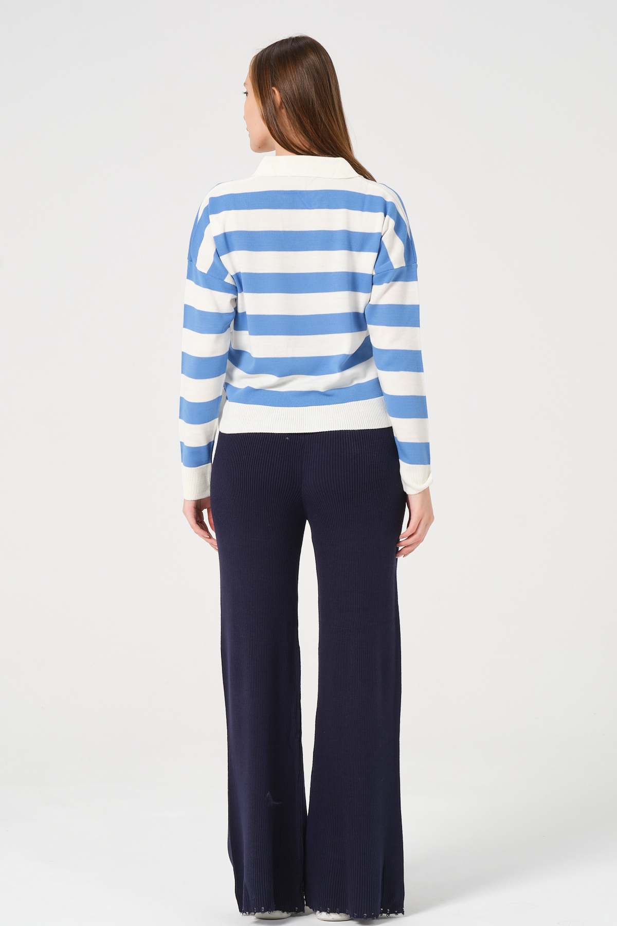 Kadın Pembe Ekru Çizgili Polo Yaka Triko Kazak