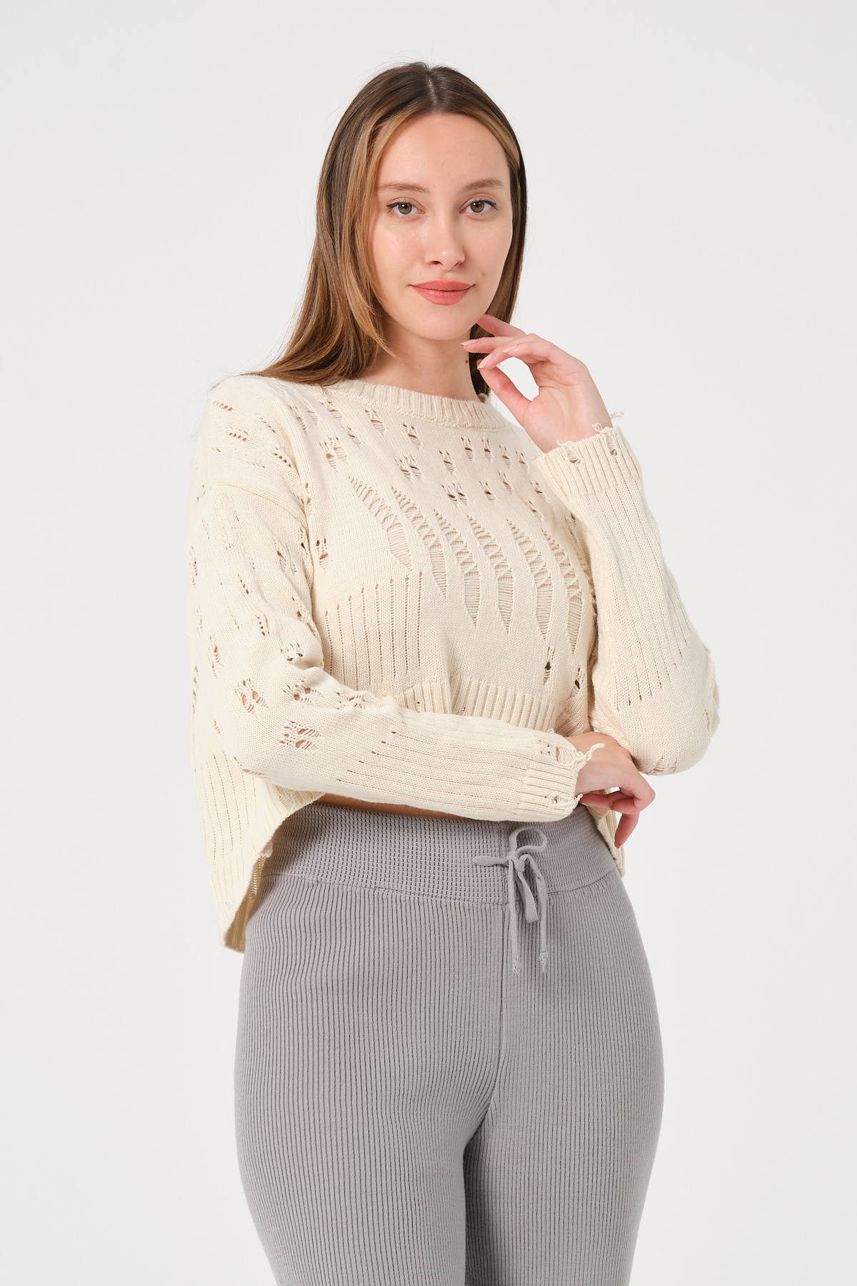 Kadın Siyah Ajurlu Bisiklet Yaka Crop Triko Kazak