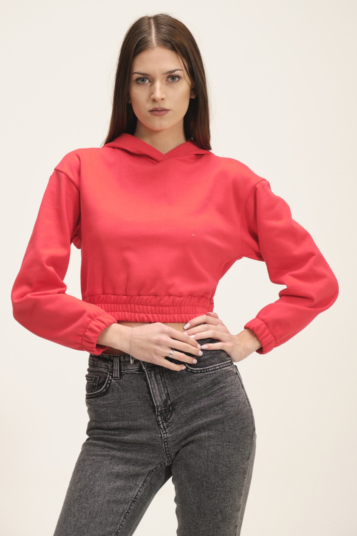 Kadın Beyaz Kapüşonlu Içi Polarlı Crop Sweatshirt