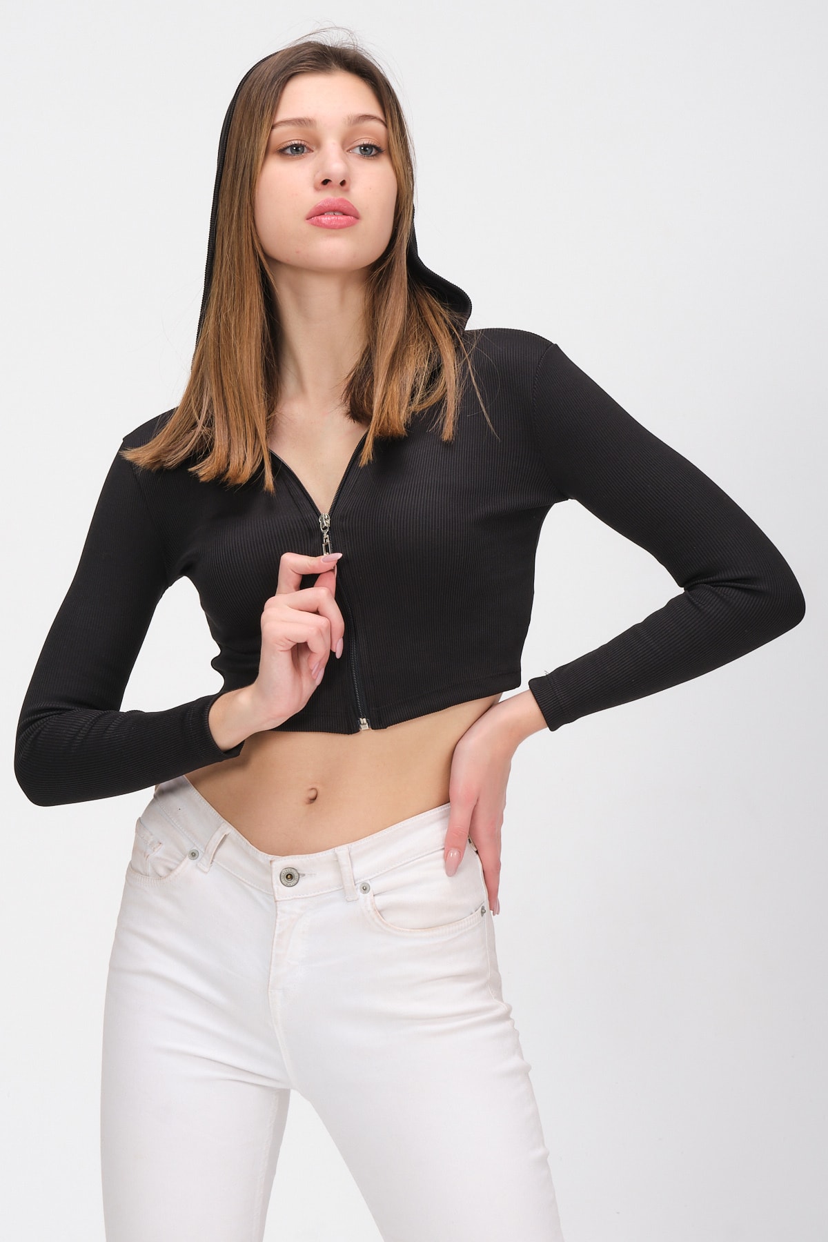Kadın Siyah Kapüşonlu Kısa Crop Bluz