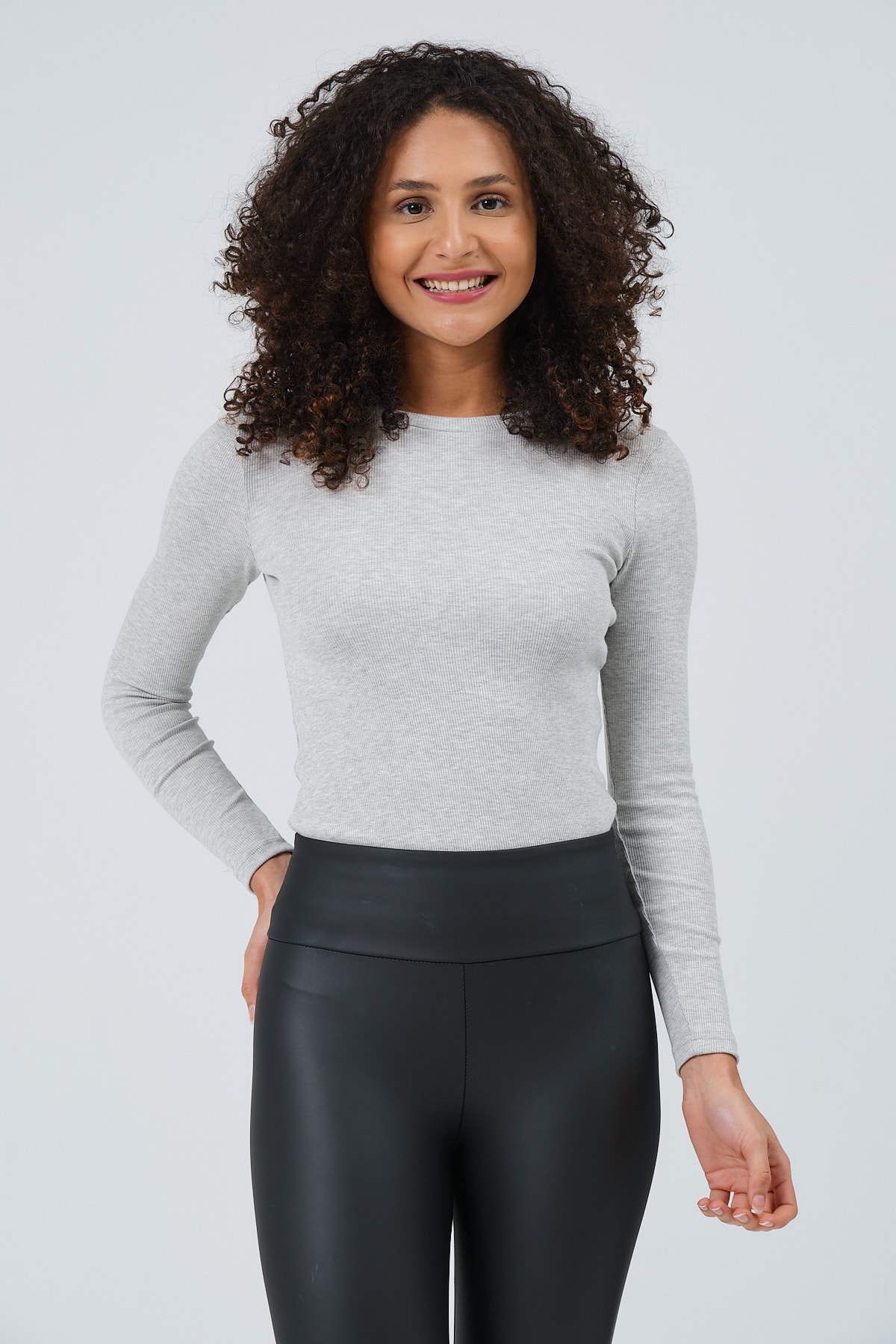 Kadın Gri Uzun Kollu Bisiklet Yaka Tam Boy Örme Bluz