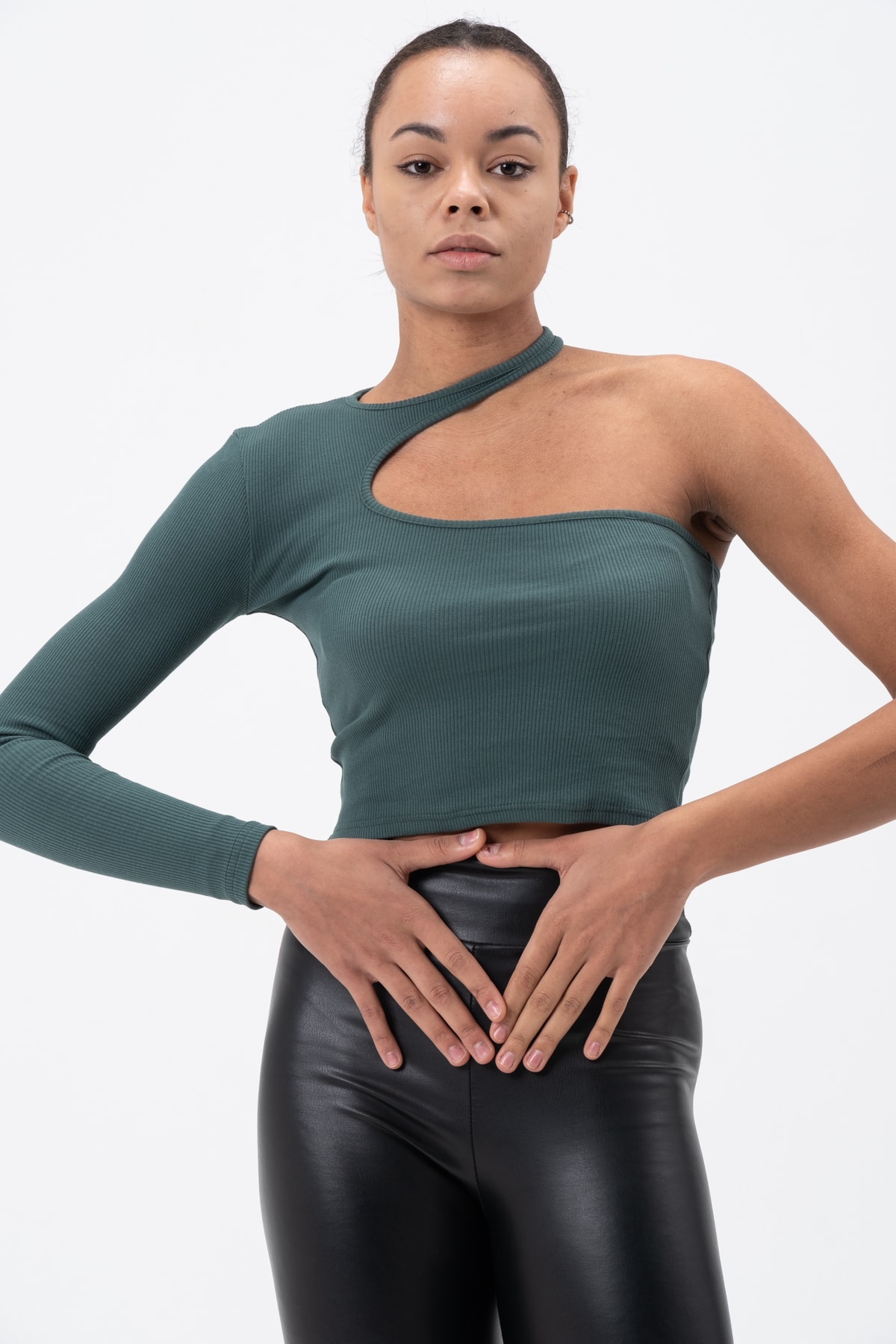 Kadın Petrol Yeşili Dekolte Tek Kollu Bluz