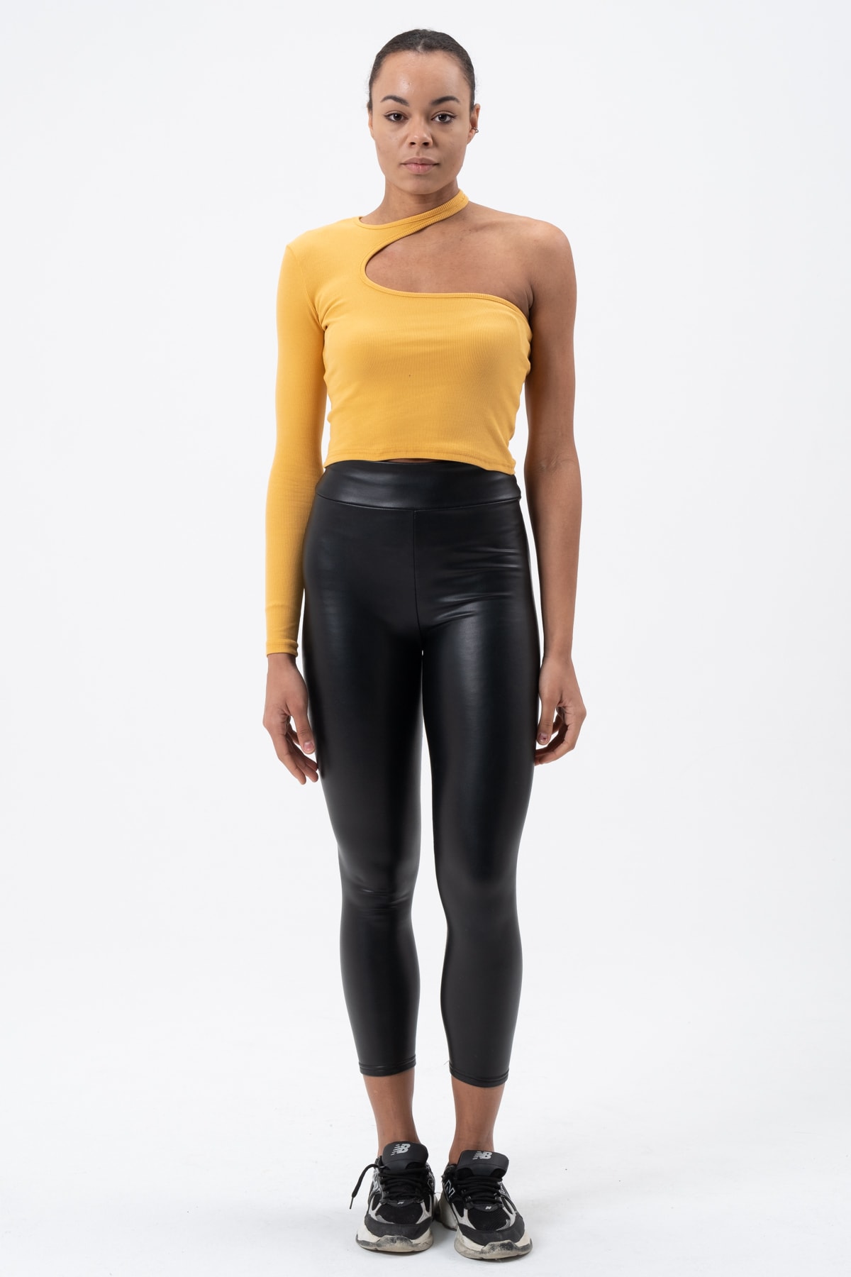 Kadın Petrol Yeşili Dekolte Tek Kollu Bluz