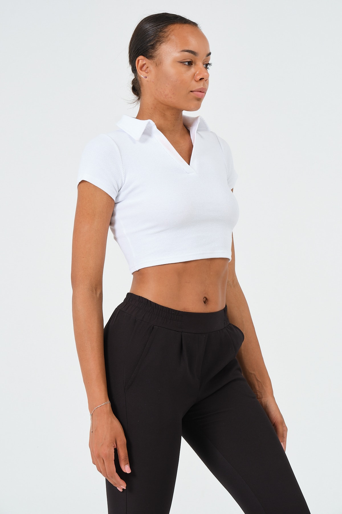 Kadın Beyaz Polo Yaka Kısa Kollu Crop T-Shirt