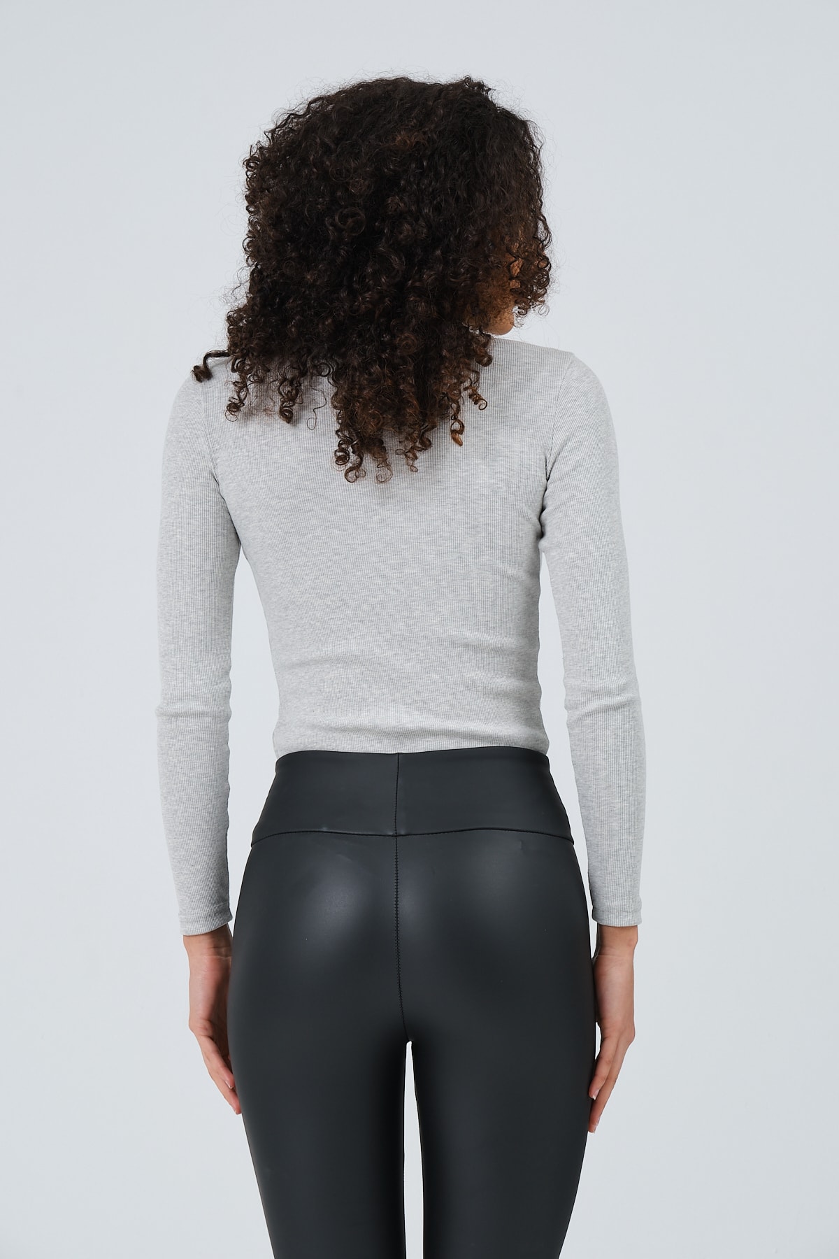 Kadın Gri Uzun Kollu Bisiklet Yaka Tam Boy Örme Bluz