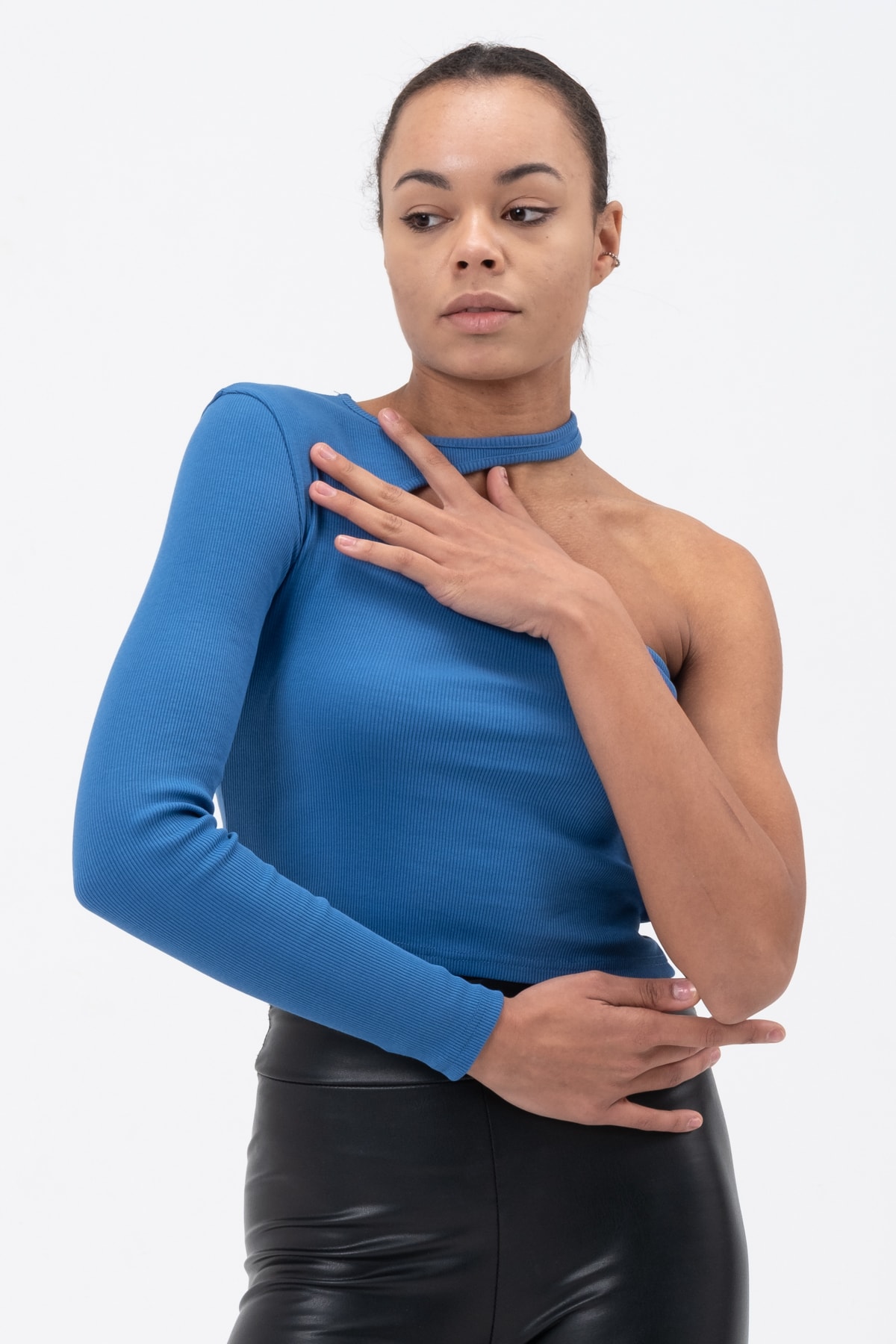 Kadın Petrol Yeşili Dekolte Tek Kollu Bluz