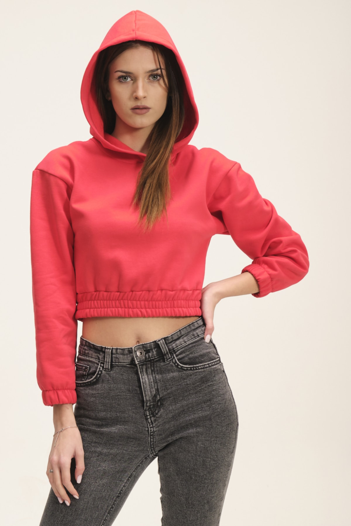 Kadın Beyaz Kapüşonlu Içi Polarlı Crop Sweatshirt