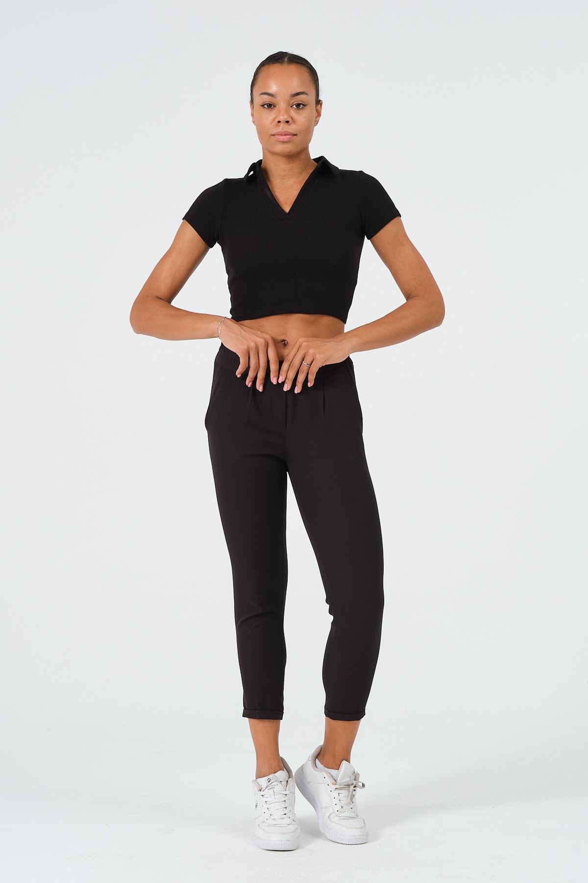 Kadın Beyaz Polo Yaka Kısa Kollu Crop T-Shirt