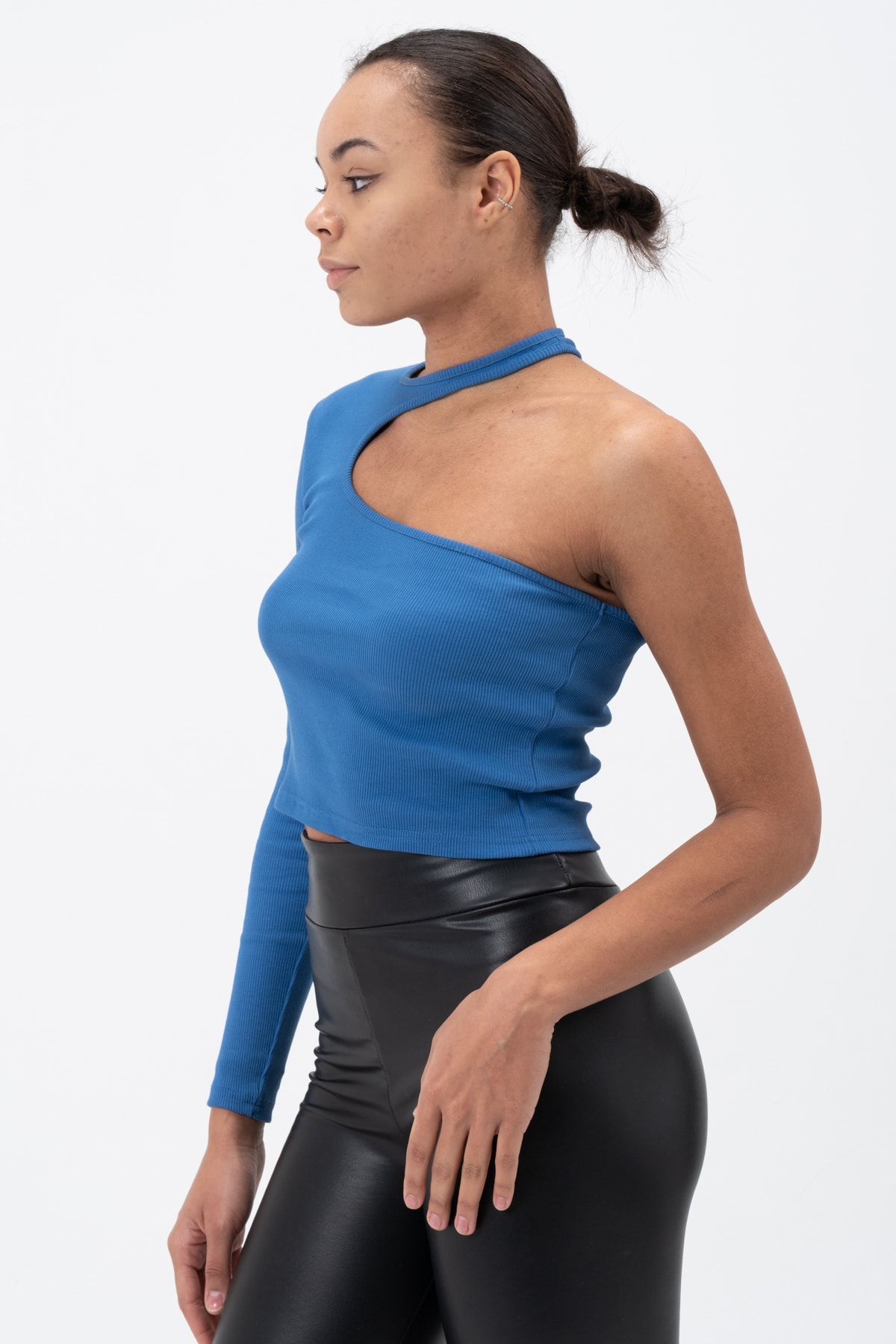 Kadın Petrol Yeşili Dekolte Tek Kollu Bluz