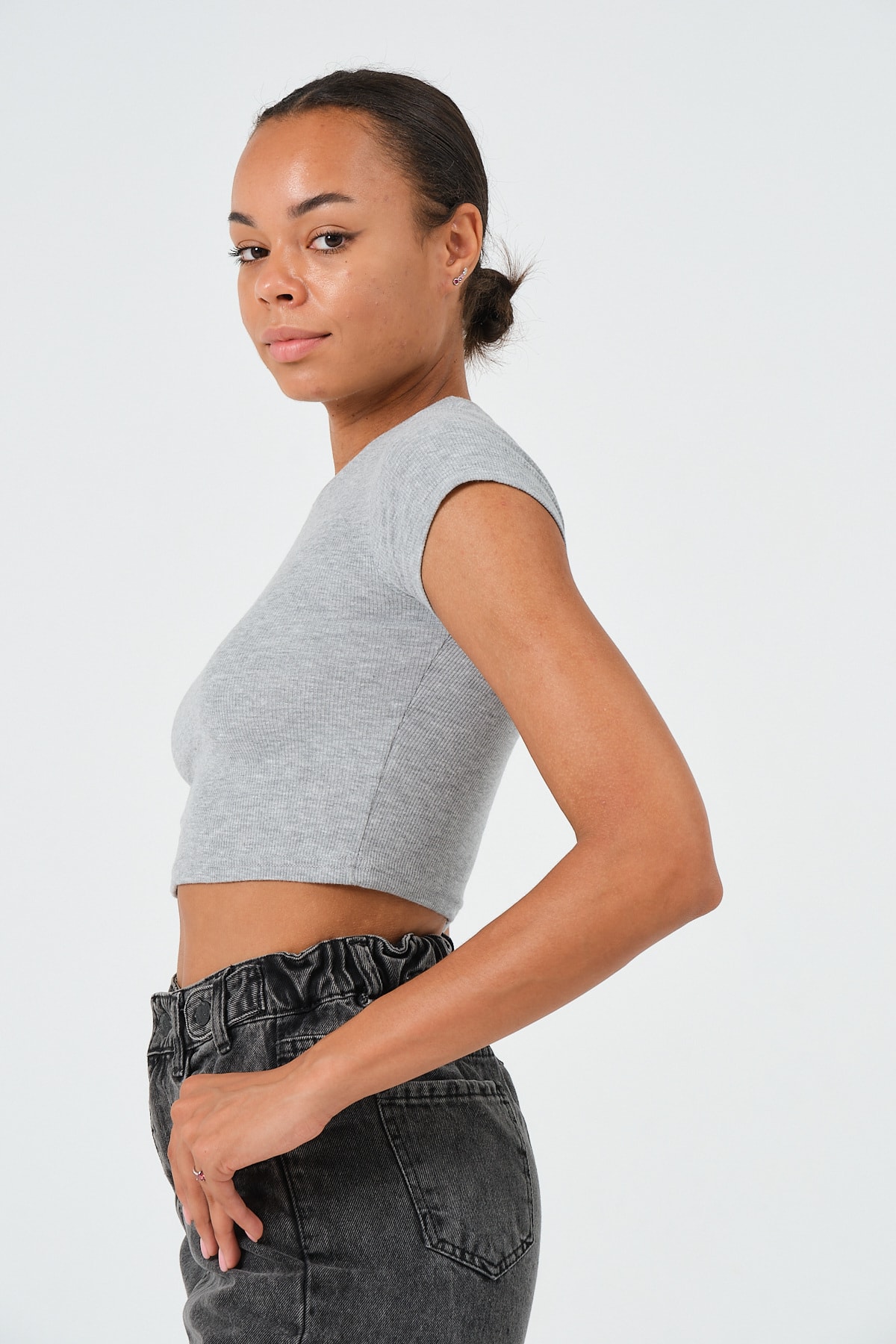 Kadın Bej Bisiklet Yaka Kısa Kollu Crop Basic Bluz