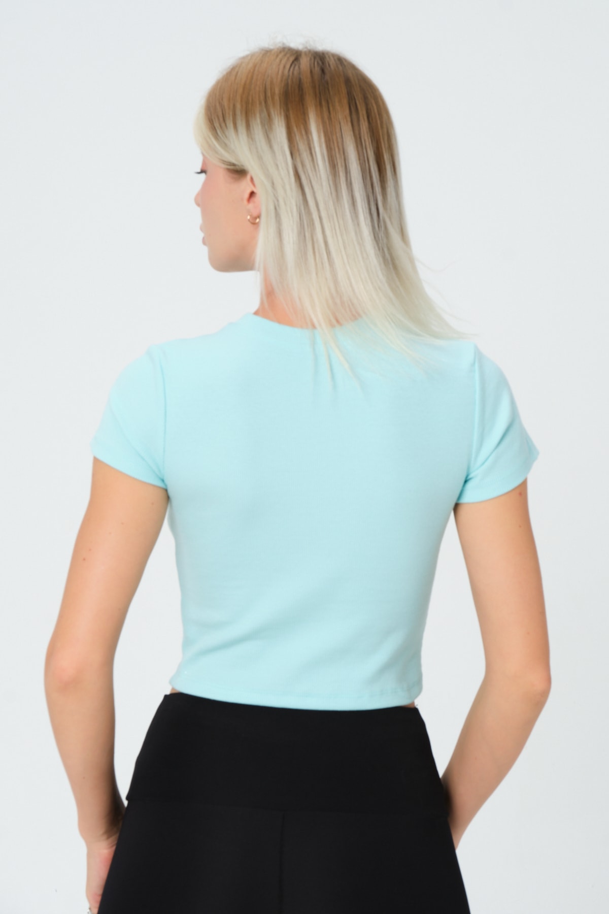 Kadın Bej Bisiklet Yaka Kısa Kollu Crop Basic Bluz
