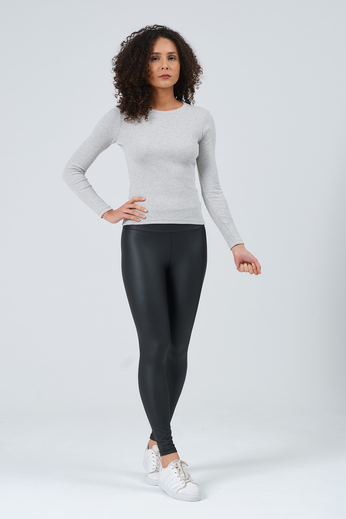 Kadın Gri Uzun Kollu Bisiklet Yaka Tam Boy Örme Bluz