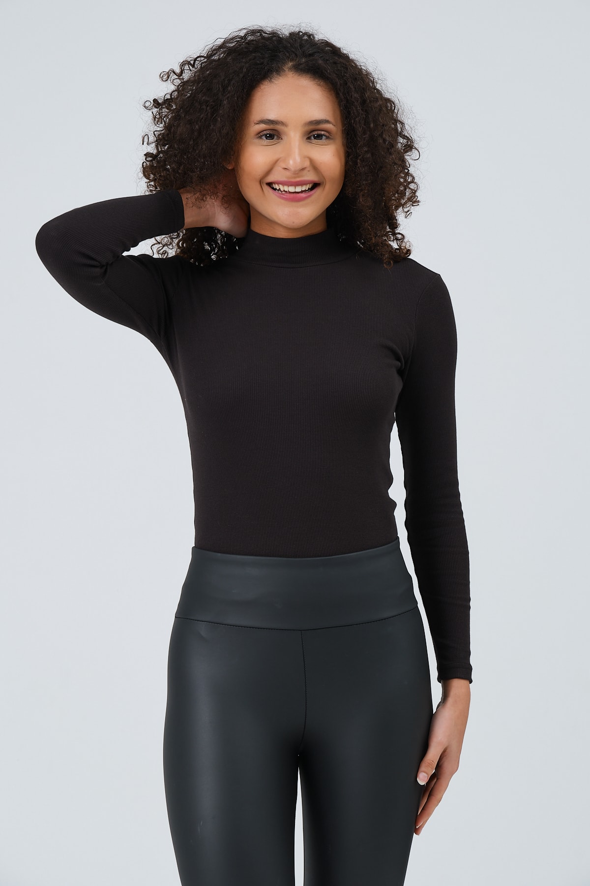 Kadın Beyaz Yarım Balıkçı Fitilli Tam Boy Örme Bluz