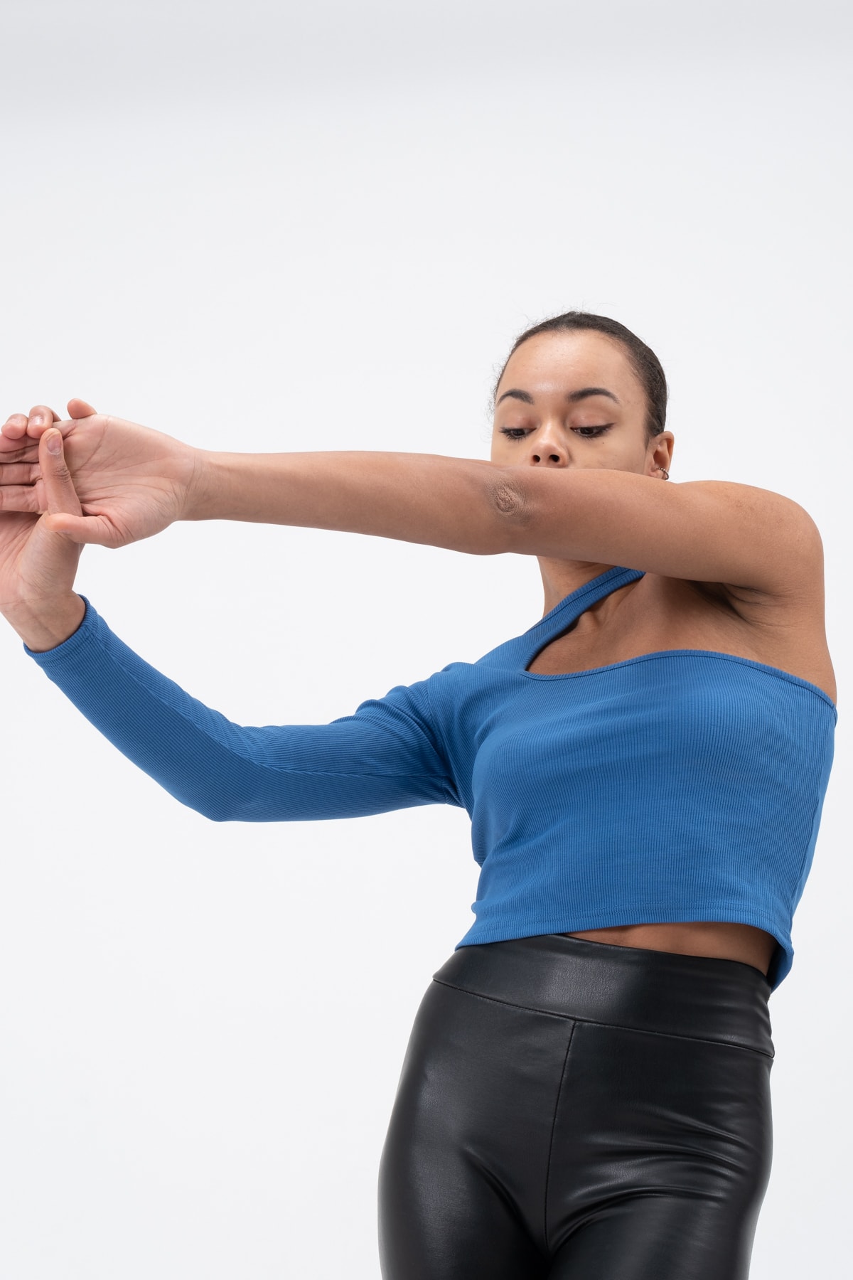 Kadın Petrol Yeşili Dekolte Tek Kollu Bluz