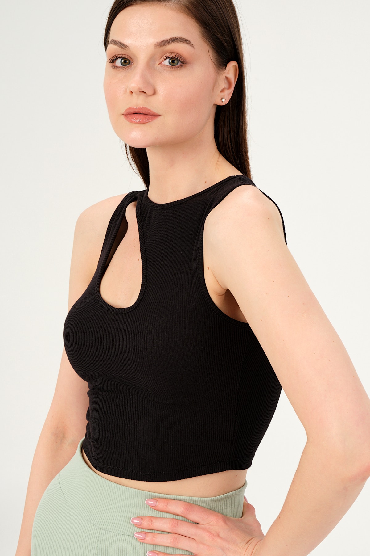 Kadın Kırmızı Yaka Detaylı Kolsuz Crop Örme Bluz