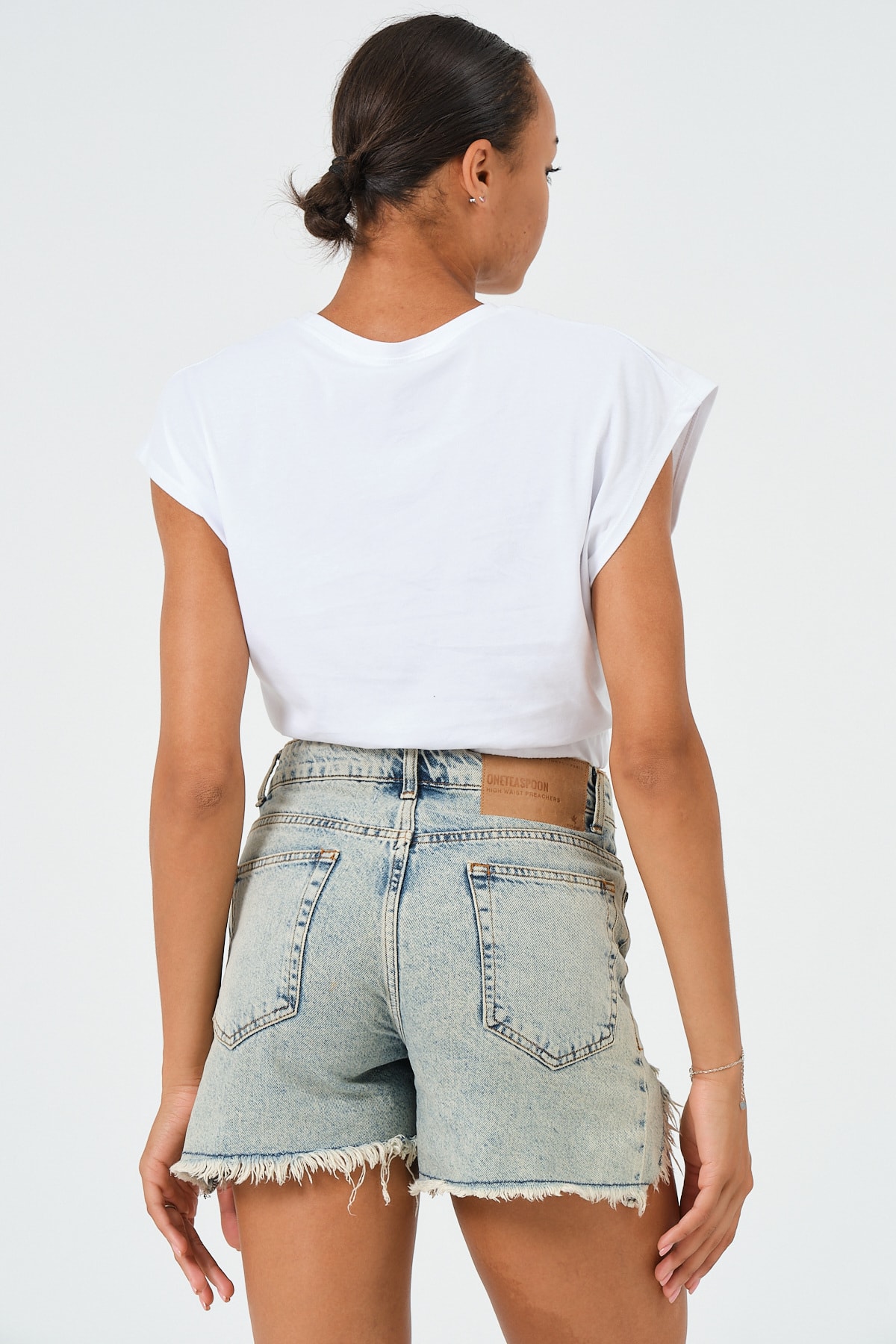 Kadın Siyah Beli Lastikli Crop Kolsuz T-Shirt